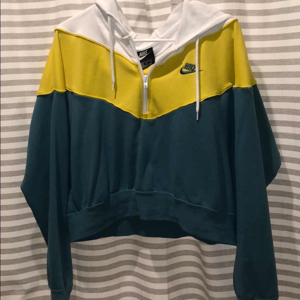 Women’s Nike Cropped Hoodie